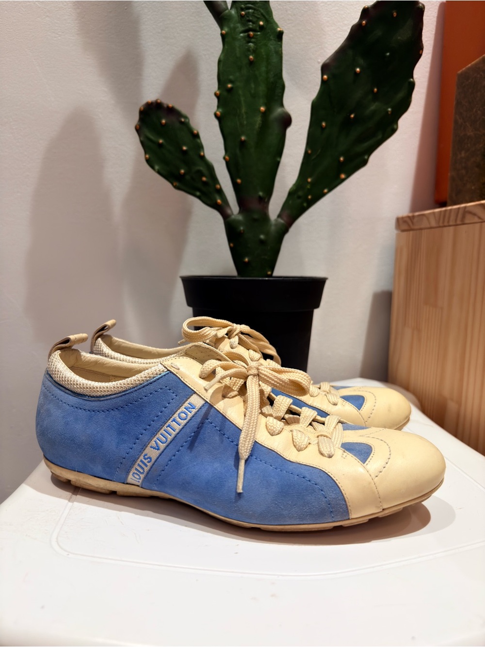 Vintage Baby Blue Suede Louis Vuitton Trainers Leather 37EU